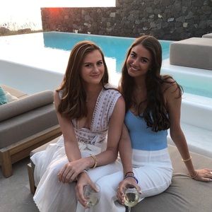 Meet your Posher, Claire and Aletta